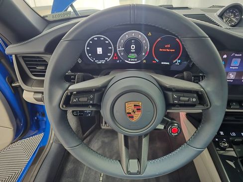 Certified 2026 Porsche 911 Targa 4 GTS AWD/4WD image 18