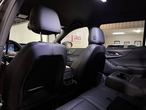 Used 2025 Chevrolet Equinox LT w/ Convenience Package II FWD image 11