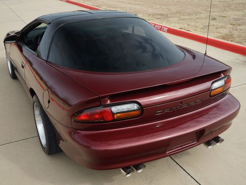 Used 2000 Chevrolet Camaro Z28 w/ Preferred Equipment Group 2 image 8