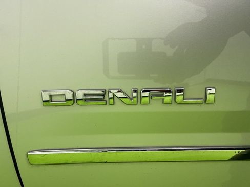 Used 2016 GMC Yukon XL Denali AWD/4WD image 14