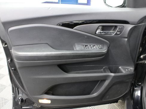 Used 2018 Honda Pilot Touring image 58