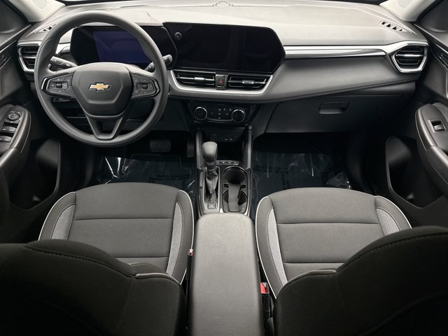 Used 2025 Chevrolet TrailBlazer LT w/ Driver Confidence Package AWD/4WD image 14