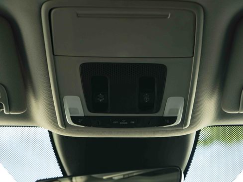 Used 2024 Honda Pilot Touring image 36