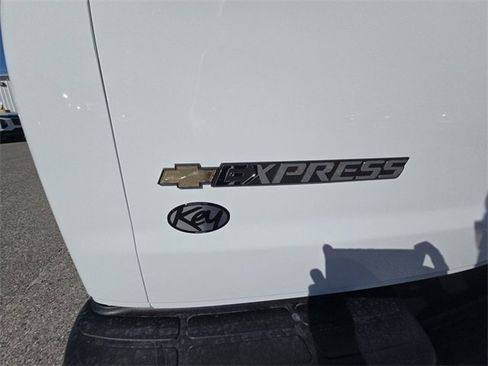 New 2025 Chevrolet Express 2500 w/ Enhanced Convenience Package image 30