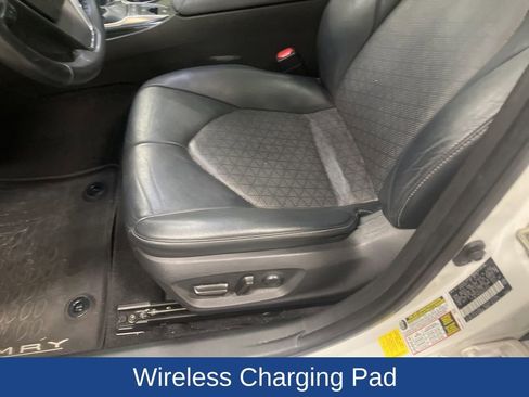 Used 2019 Toyota Camry XSE image 10