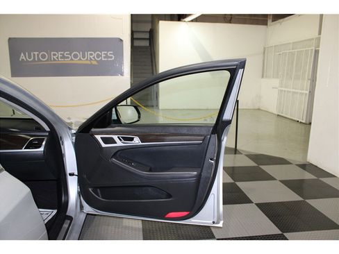 Used 2018 Genesis G80 3.8 image 29