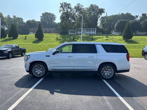 Used 2024 GMC Yukon XL Denali w/ Denali Reserve Package AWD/4WD image 6