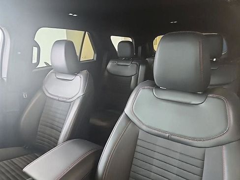 Used 2026 Ford Explorer ST-Line image 25