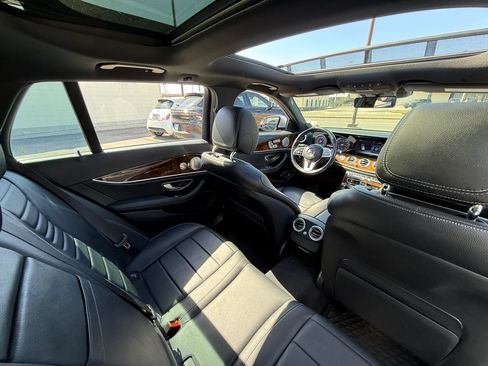Used 2019 Mercedes-Benz E 450 4MATIC Wagon w/ Premium Package image 35