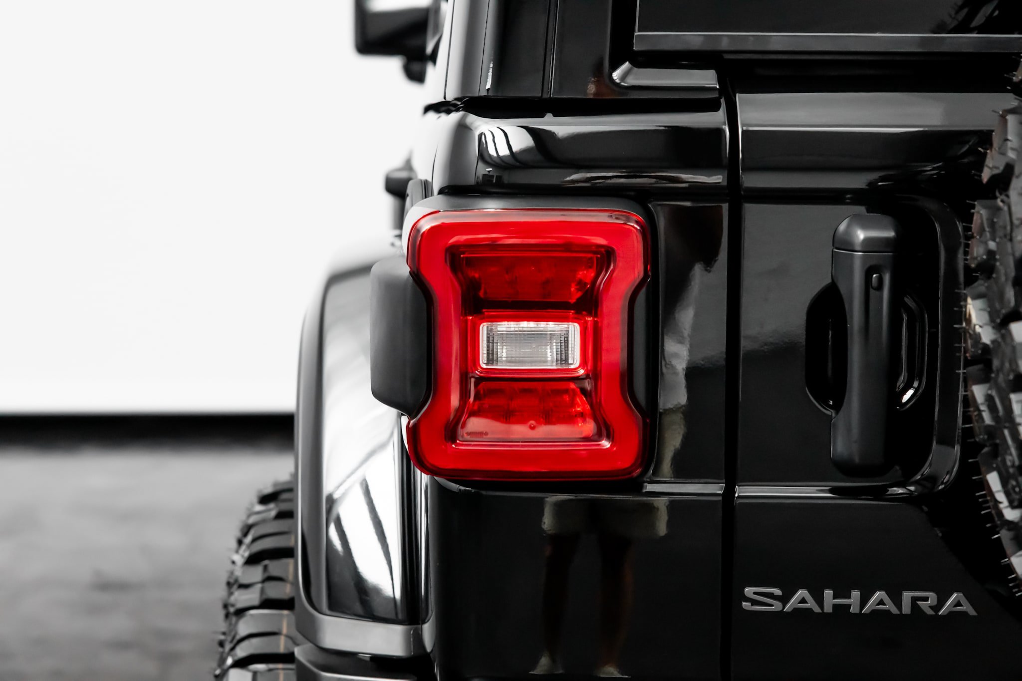 Used 2026 Jeep Wrangler Unlimited Sahara AWD/4WD image 17