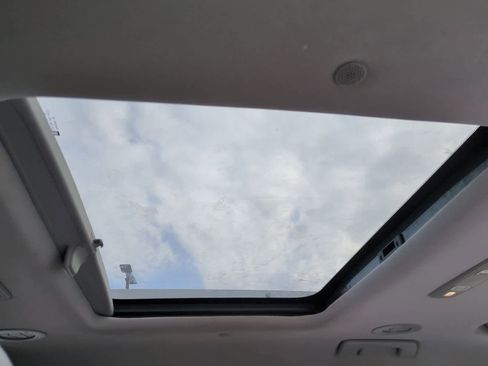 Used 2017 GMC Acadia SLT image 24