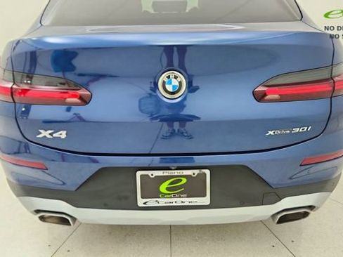 Used 2025 BMW X4 xDrive30i AWD/4WD image 11