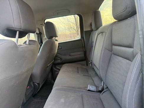 Used 2022 Nissan Frontier S w/ Technology Package image 12