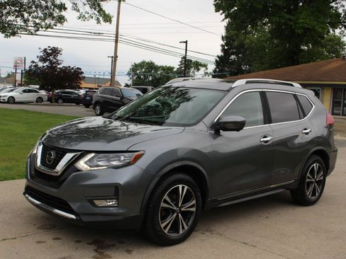 Used 2018 Nissan Rogue SL w/ Premium Package AWD/4WD image 5