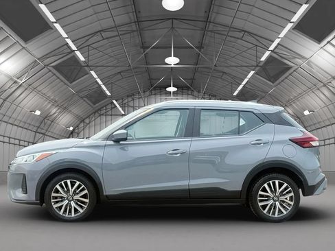 Used 2021 Nissan Kicks SV FWD image 4