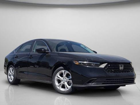 New 2026 Honda Accord LX image 2