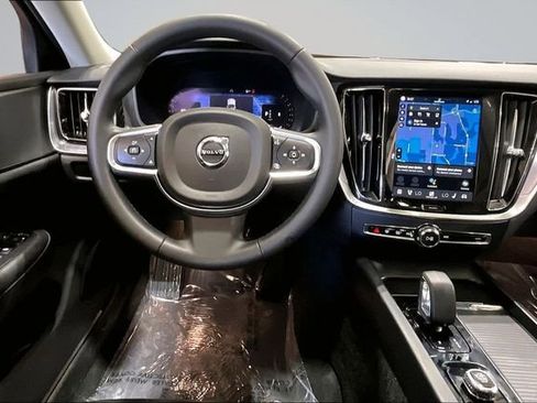 Certified 2025 Volvo S60 B5 Core image 7