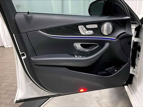 Used 2022 Mercedes-Benz E 350 Sedan image 25
