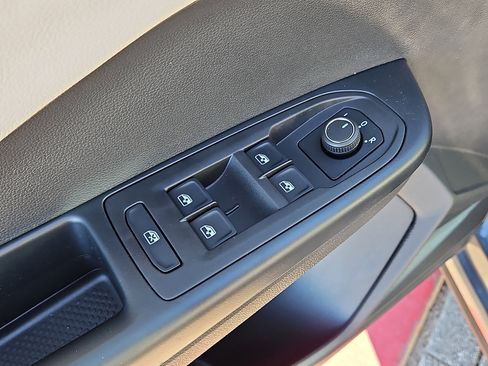 New 2026 Volkswagen Taos S image 12