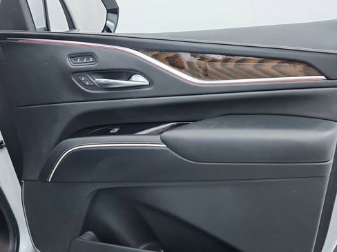 Used 2022 Cadillac Escalade Sport Platinum image 38