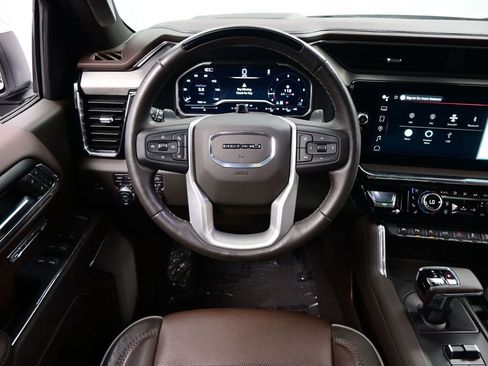 Used 2024 GMC Sierra 1500 Denali image 13