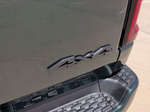 New 2026 RAM 1500 4x4 Crew Cab image 46