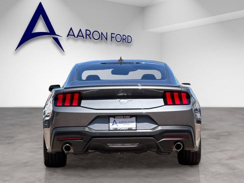 Used 2024 Ford Mustang Premium RWD image 5