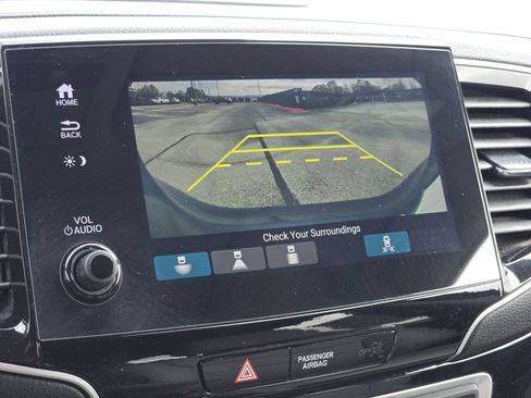 Used 2021 Honda Pilot Touring image 25