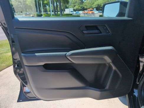 Used 2025 Chevrolet Colorado W/T AWD/4WD image 14