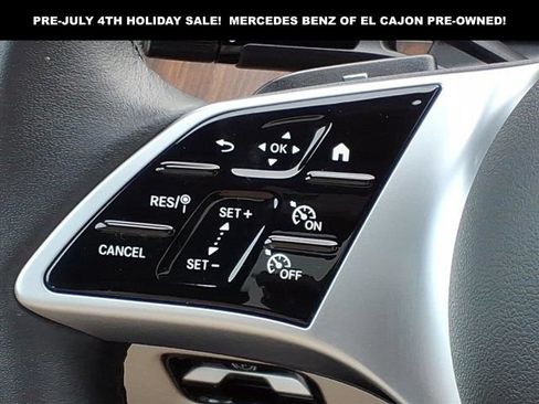 Used 2025 Mercedes-Benz C 300 4MATIC Sedan image 10