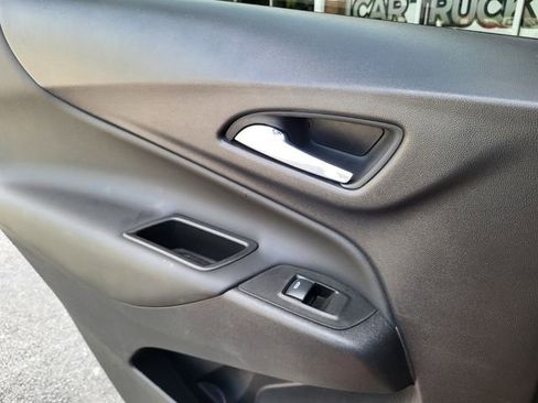 Used 2024 Chevrolet Equinox LT w/ LPO, Floor Liner Package FWD image 18