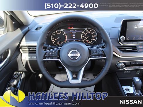 New 2025 Nissan Altima 2.5 SR FWD image 15