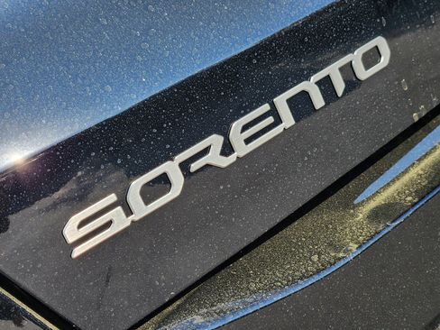 New 2026 Kia Sorento LX image 8