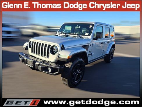 Used 2023 Jeep Wrangler Sport S image 3