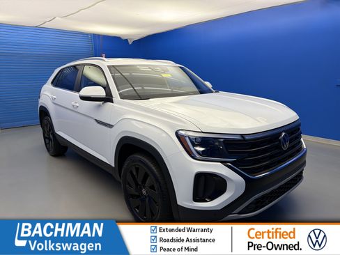 Certified 2025 Volkswagen Atlas Cross Sport SE w/ Black Wheel Package FWD image 1