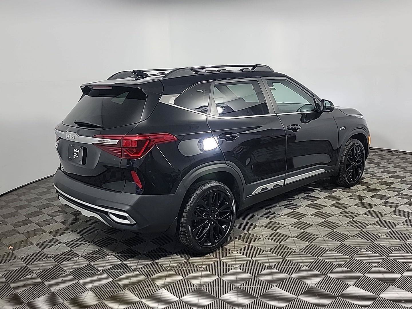 Used 2023 Kia Seltos Nightfall Edition AWD/4WD image 4