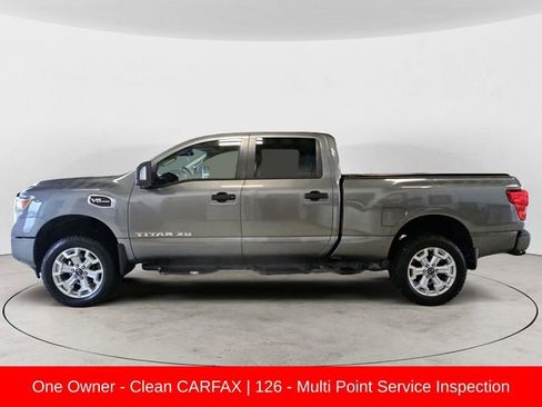 Used 2023 Nissan Titan SV w/ SV Convenience Package image 2
