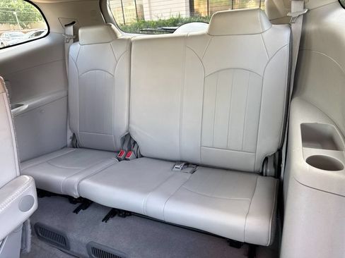 Used 2015 Buick Enclave Leather FWD image 11