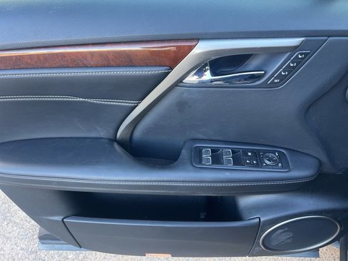 Used 2019 Lexus RX 350L FWD image 8