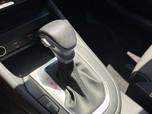 Used 2024 Kia Forte LXS FWD image 7