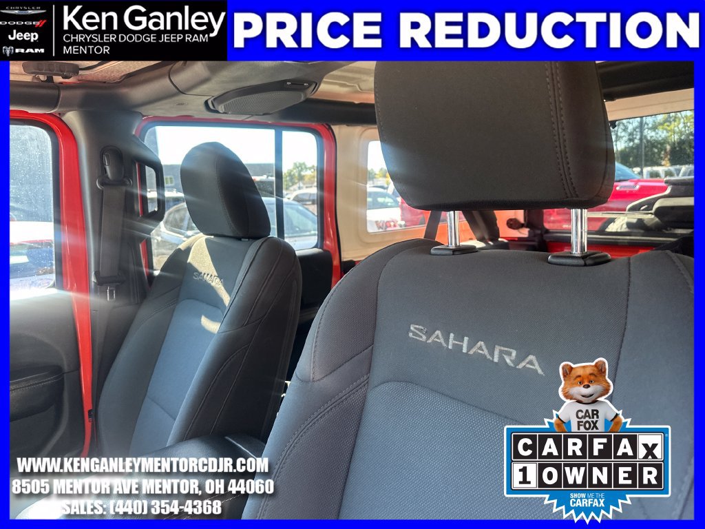 Used 2018 Jeep Wrangler Unlimited Sahara w/ Dual Top Group AWD/4WD image 18