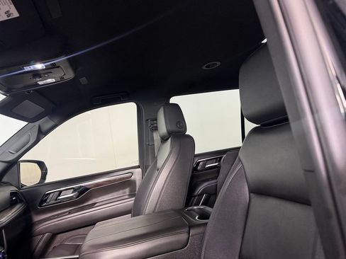 Used 2025 Chevrolet Tahoe Z71 AWD/4WD image 25
