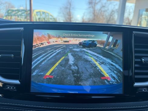 New 2026 Chrysler Pacifica Select FWD image 22