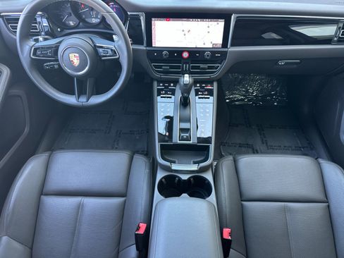 Used 2025 Porsche Macan w/ Premium Package Plus AWD/4WD image 6