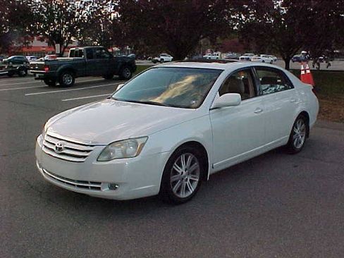 Used 2006 Toyota Avalon Limited FWD image 4