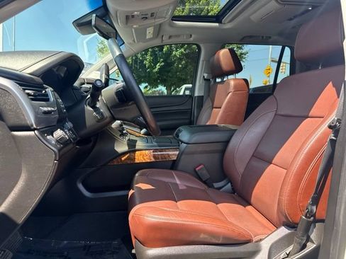 Used 2019 Chevrolet Tahoe Premier w/ Premier Plus Edition AWD/4WD image 11