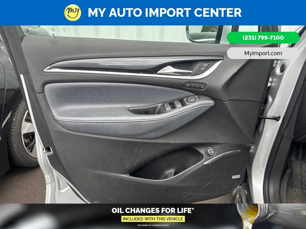 Used 2021 Buick Enclave Premium w/ Sun and Sites Package AWD/4WD image 7