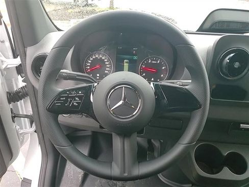 New 2025 Mercedes-Benz Sprinter 2500 image 27
