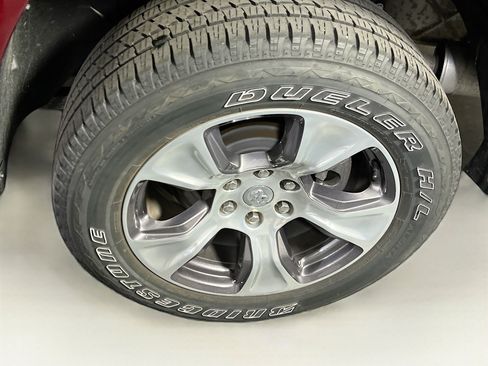 Used 2023 RAM 1500 Laramie AWD/4WD image 30