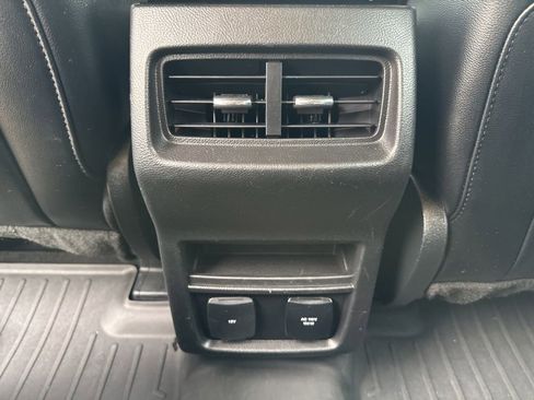 Used 2019 Ford Edge SEL w/ Equipment Group 201A AWD/4WD image 11